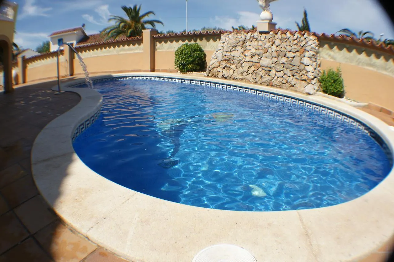Дом отдыха Goldhome - Carlit - Casa 9 Habitaciones, Piscina Privada, Sala De Juegos Эмпуриабрава