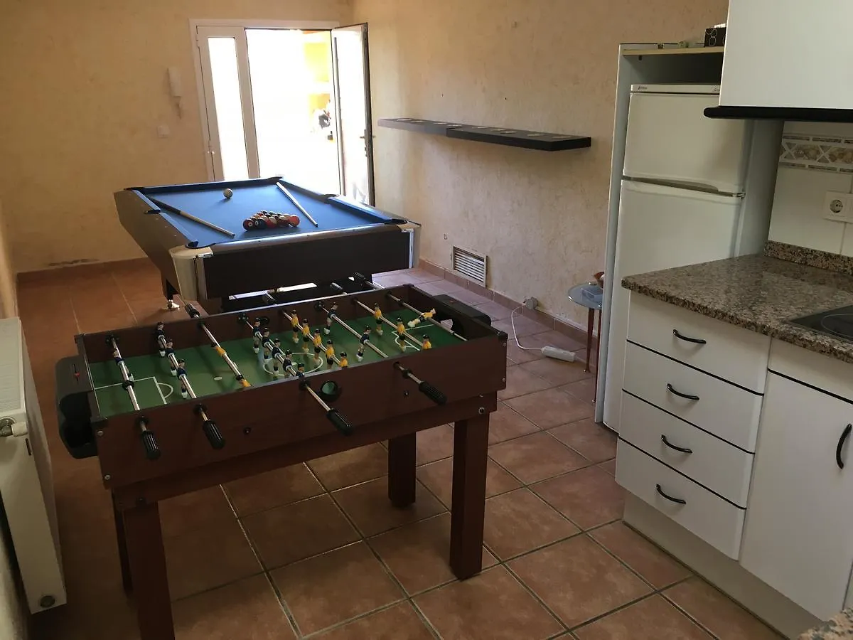 Дом отдыха Goldhome - Carlit - Casa 9 Habitaciones, Piscina Privada, Sala De Juegos Эмпуриабрава