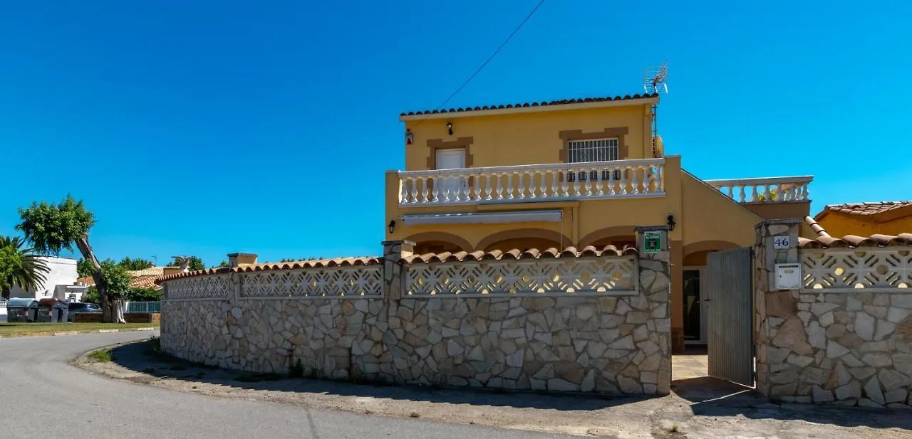 Дом отдыха Goldhome - Carlit - Casa 9 Habitaciones, Piscina Privada, Sala De Juegos Эмпуриабрава