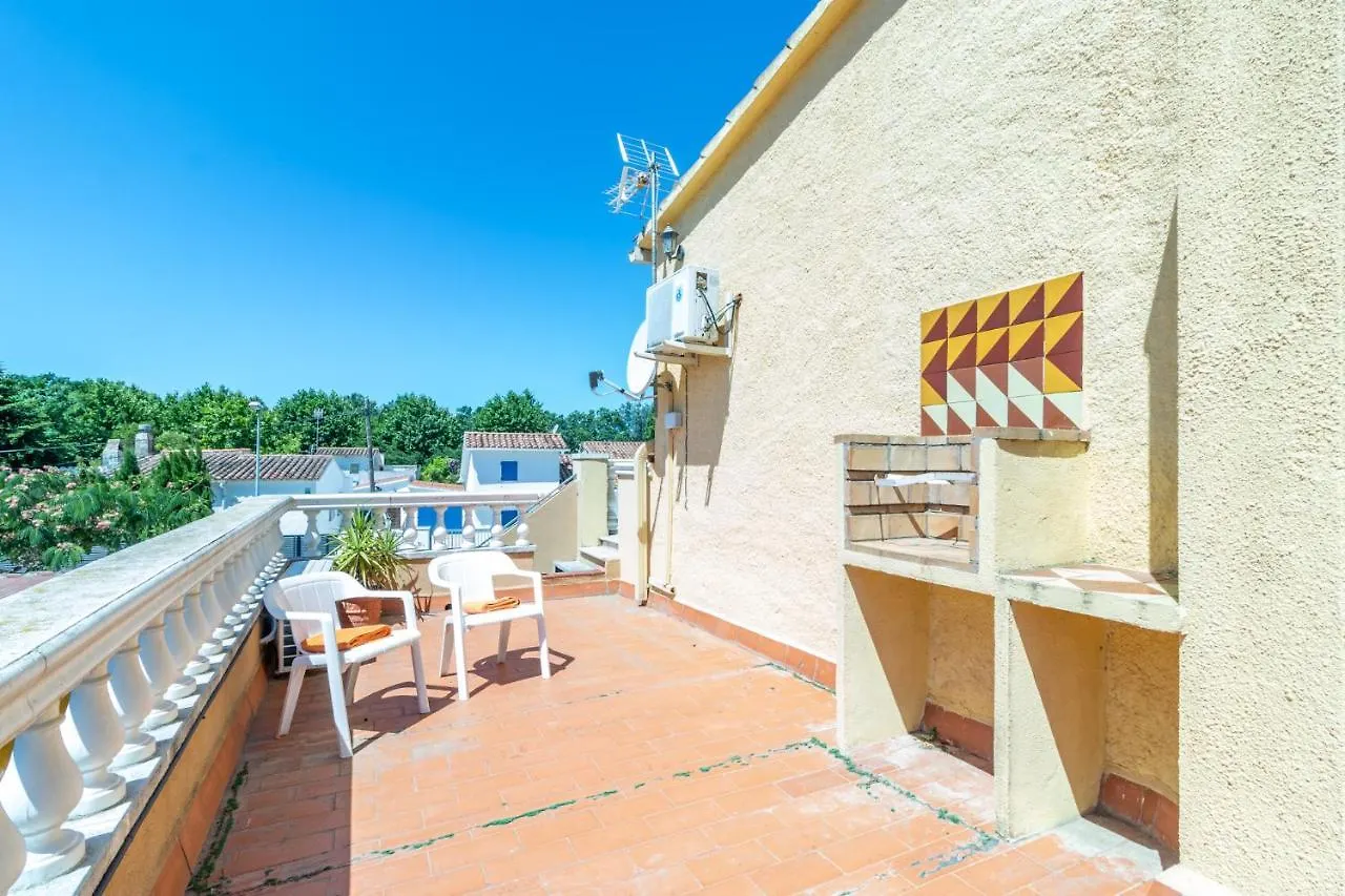 Дом отдыха Goldhome - Carlit - Casa 9 Habitaciones, Piscina Privada, Sala De Juegos Эмпуриабрава