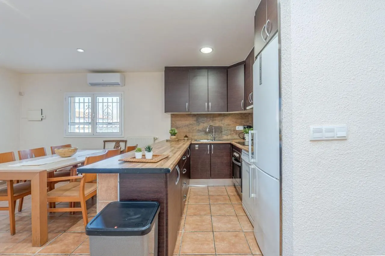 Prázdninový dům Goldhome - Carlit - Casa 9 Habitaciones, Piscina Privada, Sala De Juegos Empuriabrava