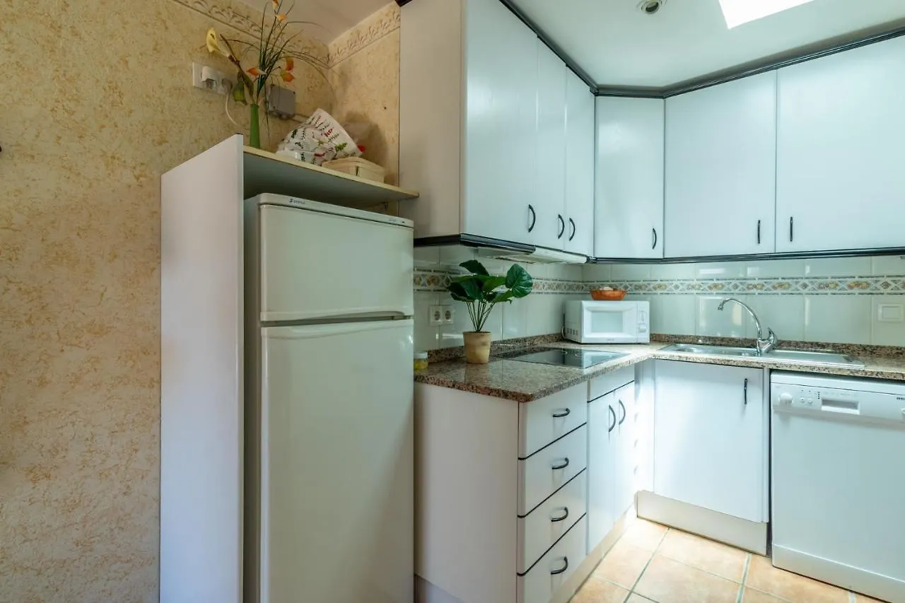 Goldhome - Carlit - Casa 9 Habitaciones, Piscina Privada, Sala De Juegos Empuriabrava 0*,  Španělsko